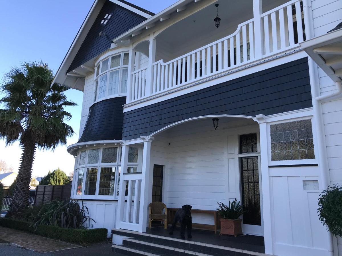 Cedar House Bed & Breakfast Gisborne Exterior photo