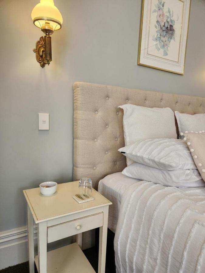 Cedar House Bed & Breakfast Gisborne Exterior photo