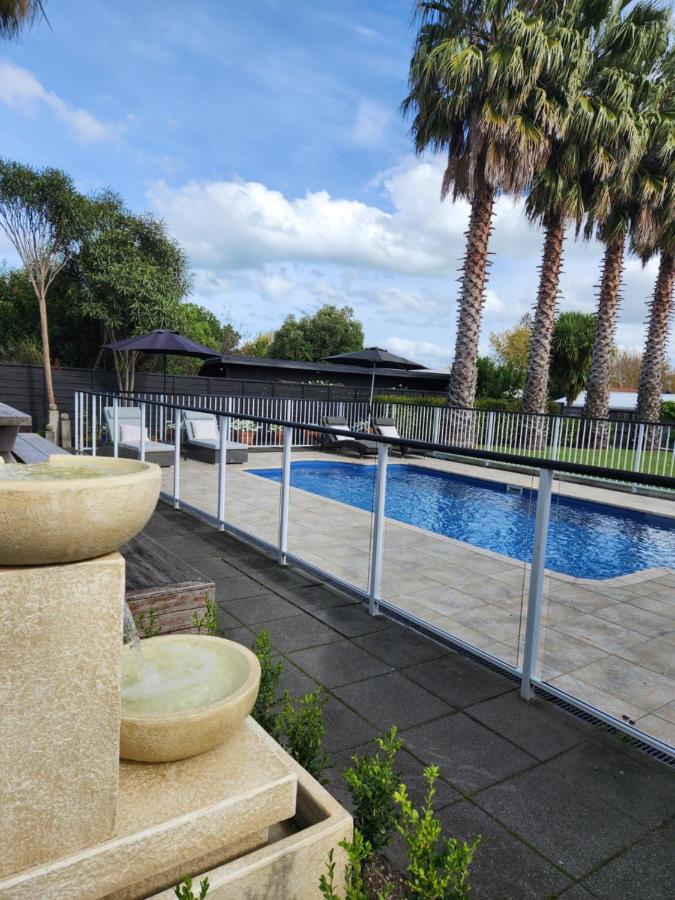 Cedar House Bed & Breakfast Gisborne Exterior photo
